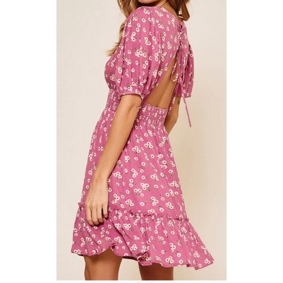 Mauve pink daisy floral smocked waist open back ruffle hem dress puff sleeve - Picture 2 of 5